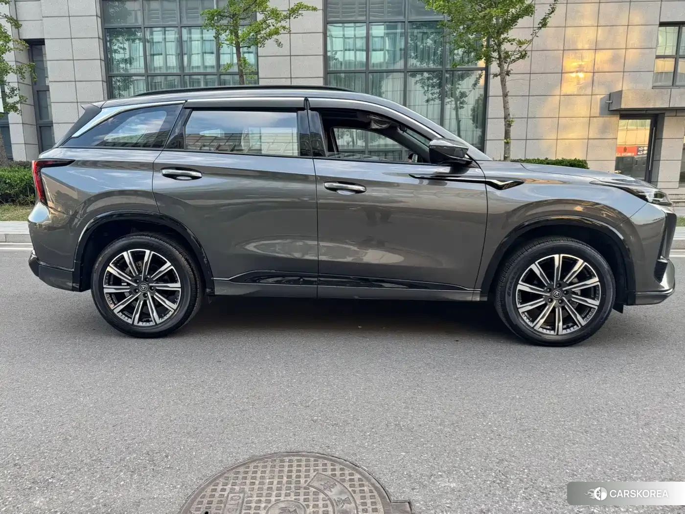Chang'an CS75PLUS 2023 Silver/gray из Китая, фото 2