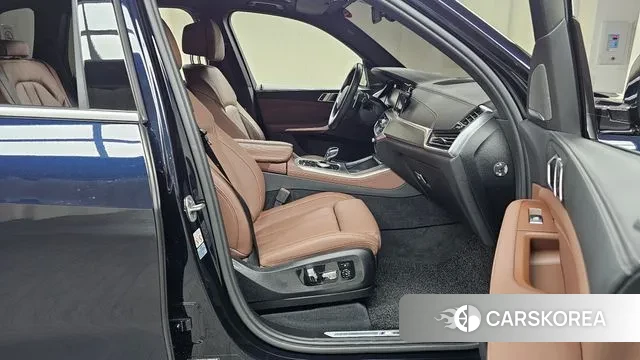 BMW X5 (G05) 2021 Черный из Кореи, фото 2