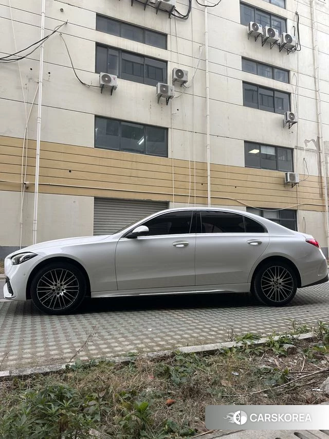 Mercedes-Benz Class C 2023 Белый из Китая, фото 2