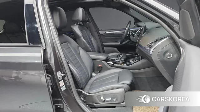 BMW X3 (G01) 2023 Серый из Кореи, фото 2