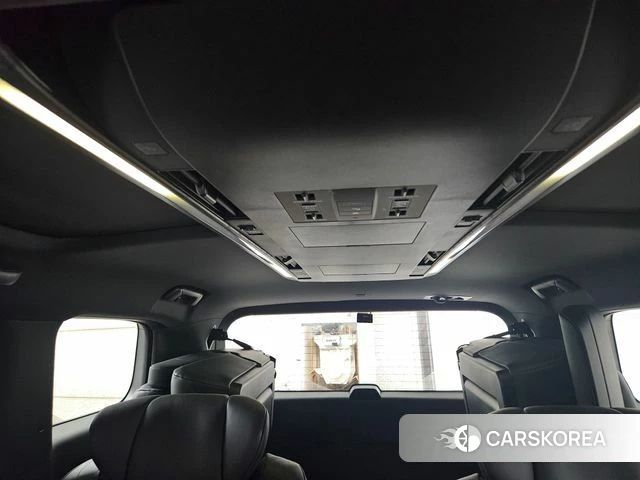 Toyota Alphard 4th Generation 2024 Черный из Кореи, фото 2