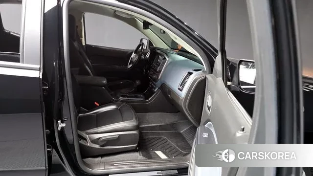 Chevrolet (GM Daewoo) Real New Colorado 2021 Черный из Кореи, фото 2