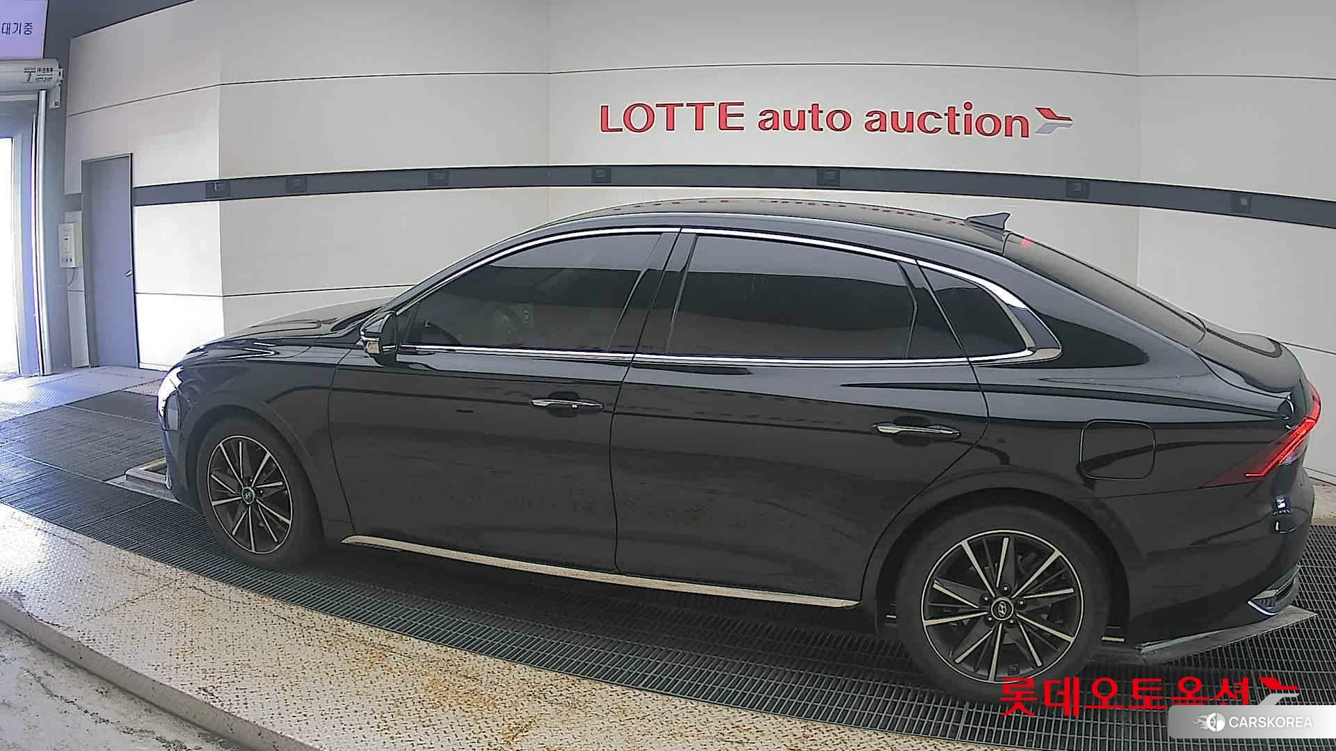 Hyundai Grandeur 2023 Abyss Black Pearl из Кореи, фото 2