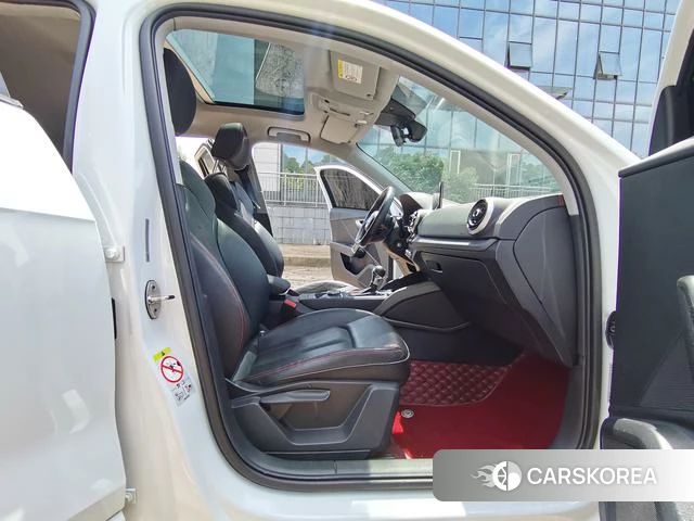 Audi Q2L 2021 Белый из Китая, фото 2