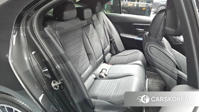 Mercedes-Benz C-Class W206 2022 Серый из Кореи, фото 2