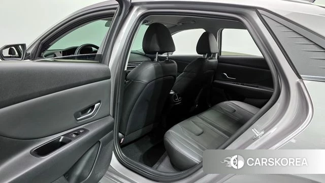 Hyundai Avante (CN7) 2022 Серебристо-серый из Кореи, фото 2