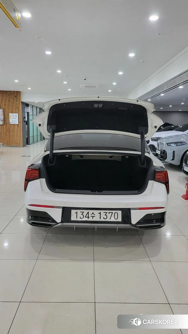 Kia The New K5 3rd generation 2025 Белый из Кореи, фото 2