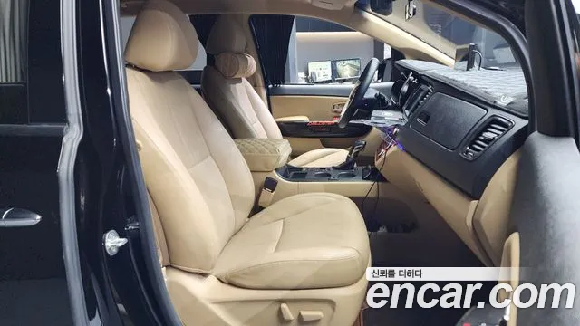 Kia The New Carnival 2018 Черный из Кореи, фото 2