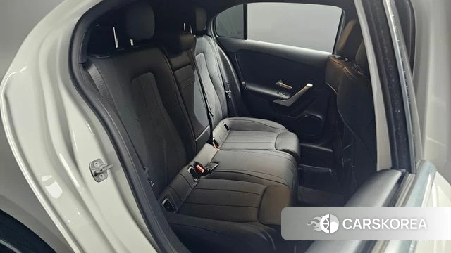 Mercedes-Benz A-Class W177 2023 Белый из Кореи, фото 2