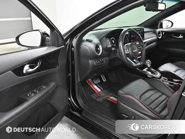 Kia The New K3 2nd generation 2022 Черный из Кореи, фото 2