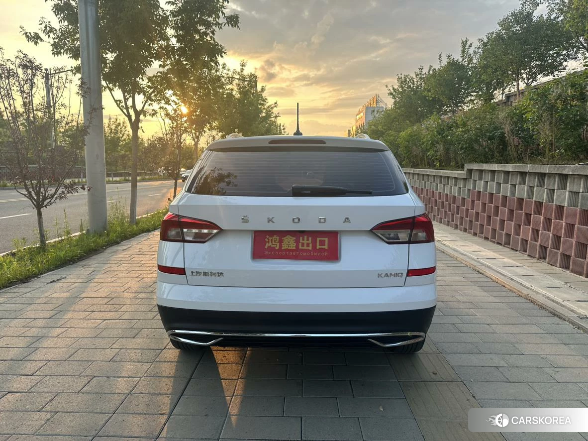Skoda Komick 2022 Белый из Китая, фото 2