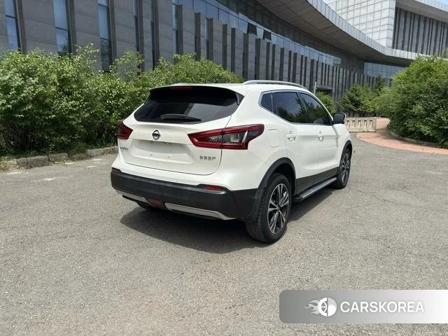 Nissan Qashqai 2022 Белый из Китая, фото 2