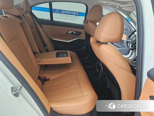 BMW 3 Series (G20) 2023 Белый из Кореи, фото 2