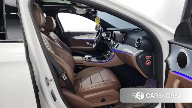 Mercedes-Benz E-Class W213 2020 Белый из Кореи, фото 2