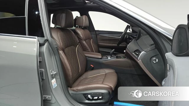 BMW 6 Series GT (G32) 2022 Серебристо-серый из Кореи, фото 2