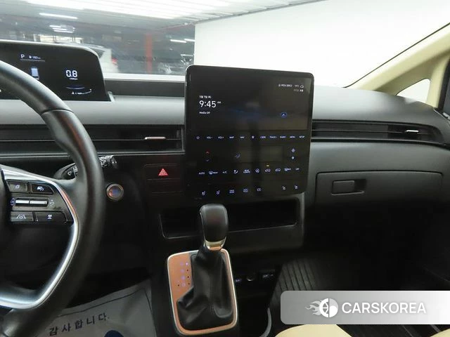 Hyundai Staria 2022 Серебряный из Кореи, фото 2
