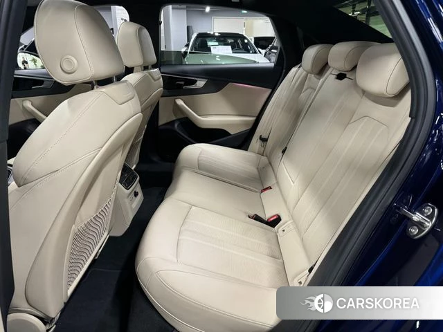 Audi A4 (B9) 2023 Синий из Кореи, фото 2