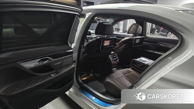 BMW 7 Series (G11) 2021 Белый из Кореи, фото 2