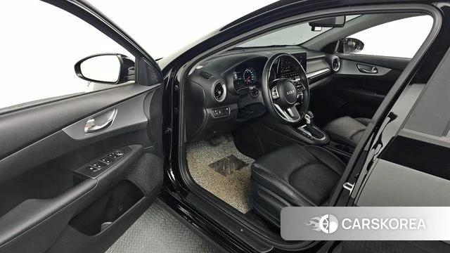 Kia The New K3 2nd generation 2021 Черный из Кореи, фото 2