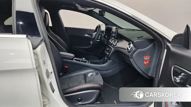 Mercedes-Benz CLA-Class C117 2018 Белый из Кореи, фото 2