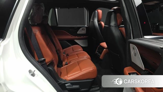 Lincoln Aviator 2nd generation 2025 Белый из Кореи, фото 2