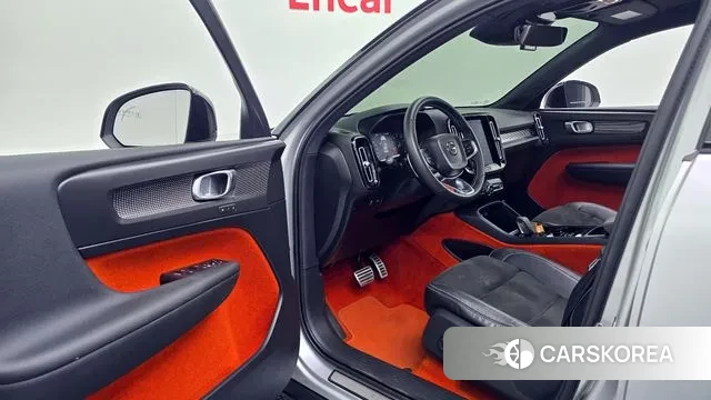 Volvo XC40 2018 Серебряный из Кореи, фото 2