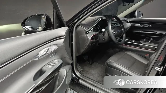 Genesis GV70 2022 Черный из Кореи, фото 2