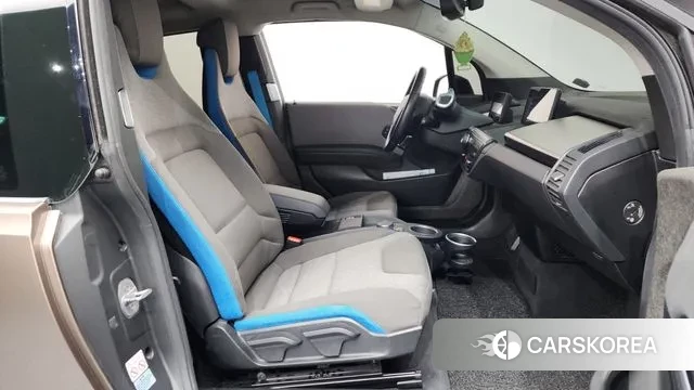 BMW i3 2019 Песочный из Кореи, фото 2