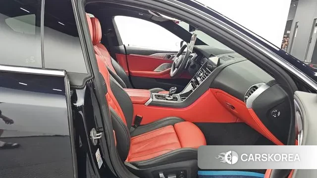 BMW 8 Series (G15) 2021 Черный из Кореи, фото 2