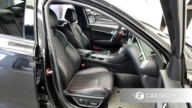 Genesis G70 2018 Черный из Кореи, фото 2