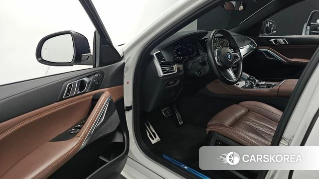 BMW X6 (G06) 2022 Белый из Кореи, фото 2