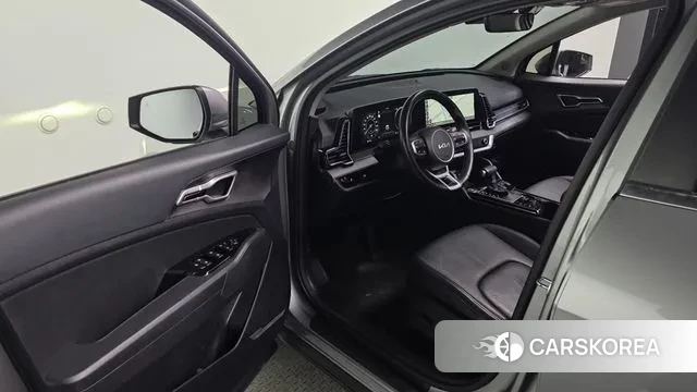 Kia Sportage 5th Generation 2023 Серебристо-серый из Кореи, фото 2