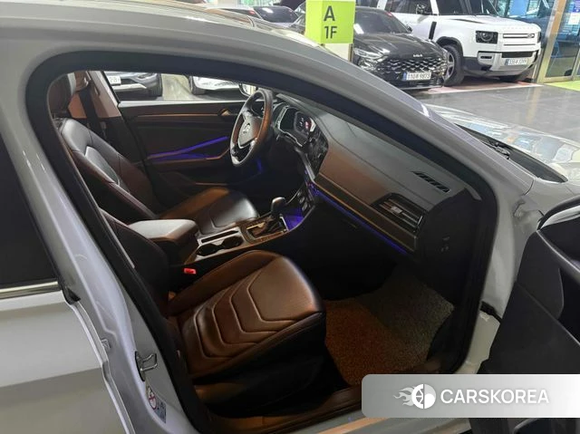 Volkswagen 7th Generation of Jetta 2021 Белый из Кореи, фото 2