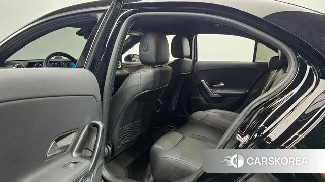 Mercedes-Benz A-Class W177 2022 Черный из Кореи, фото 2