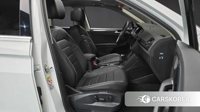 Volkswagen Tiguan second Generation 2021 Белый из Кореи, фото 2