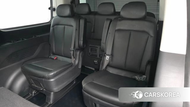 Hyundai Staria 2021 Серебристо-серый из Кореи, фото 2