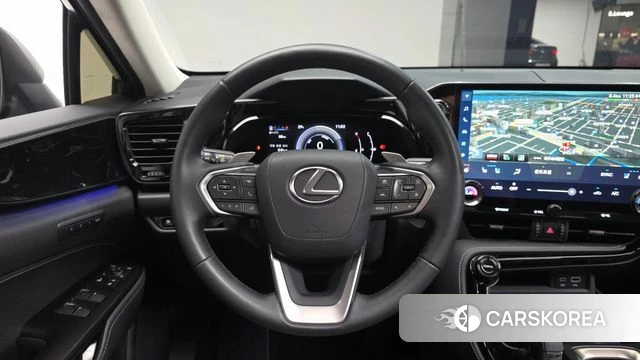 Lexus NX350h Second generation 2024 Песочный из Кореи, фото 2