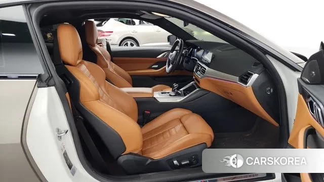 BMW 4 Series (G22) 2021 Песочный из Кореи, фото 2