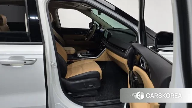 Kia Carnival 4th generation 2023 Белый из Кореи, фото 2