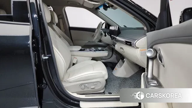 Genesis GV60 2023 Черный из Кореи, фото 2