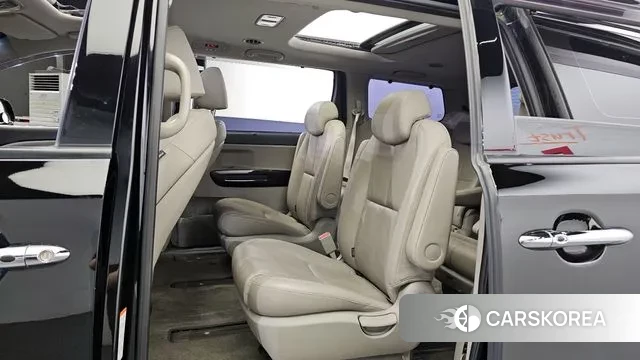 Kia The New Carnival 2018 Черный из Кореи, фото 2