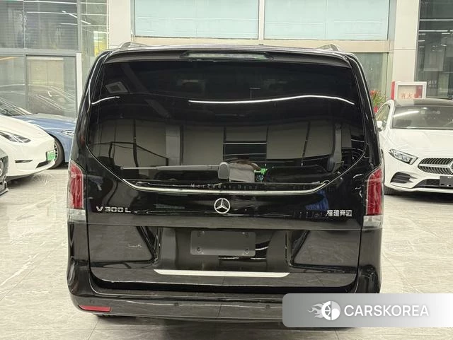 Mercedes-Benz V-class 2026 Черный из Китая, фото 2