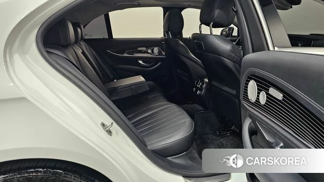 Mercedes-Benz E-Class W213 2020 Белый из Кореи, фото 2