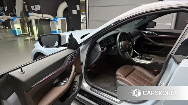 BMW 4 Series (G22) 2022 Светло-серебряный цвет из Кореи, фото 2