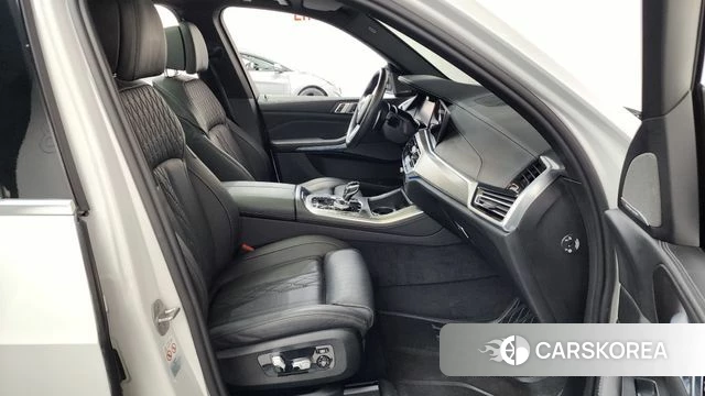BMW X5 (G05) 2022 Белый из Кореи, фото 2