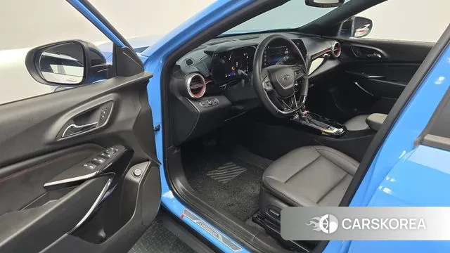 Chevrolet (GM Daewoo) Trax Crossover 2023 Небесно-голубой из Кореи, фото 2