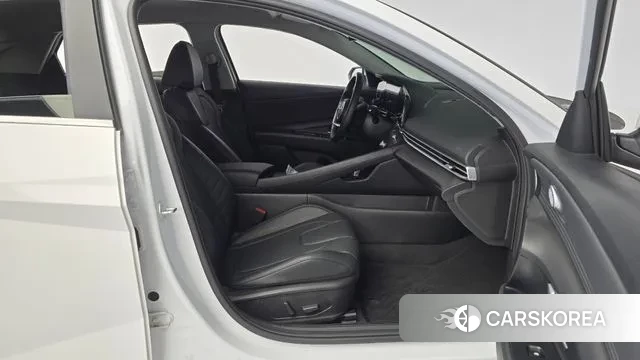 Hyundai Avante (CN7) 2023 Белый из Кореи, фото 2