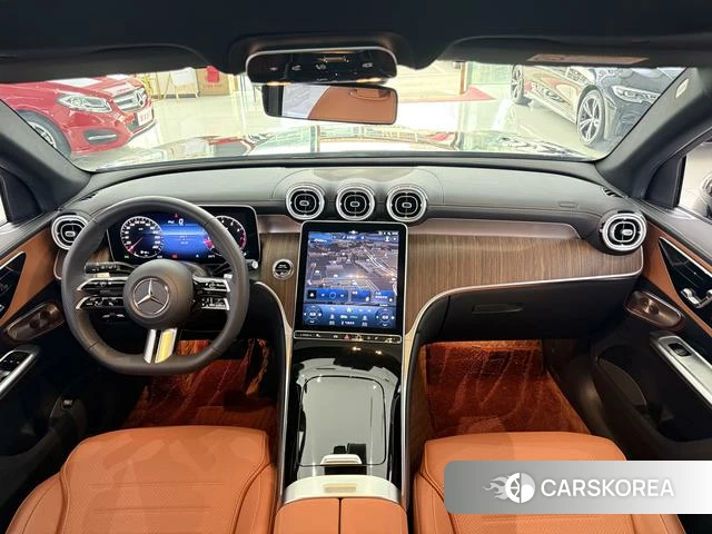Mercedes-Benz GLC 2024 Черный из Китая, фото 2