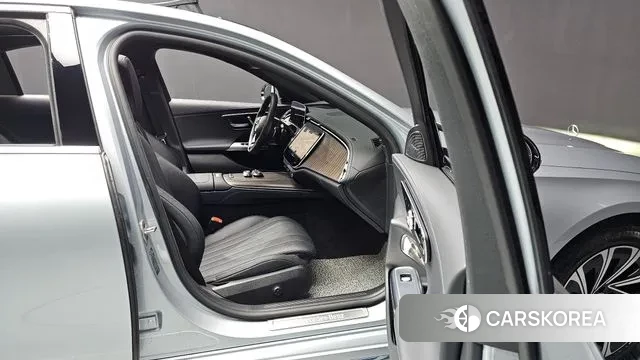 Mercedes-Benz E-Class W214 2024 Серебристо-серый из Кореи, фото 2