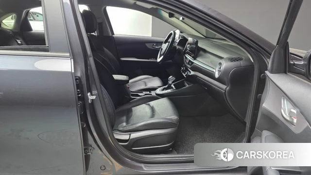 Kia The New K3 2nd generation 2021 Серый из Кореи, фото 2